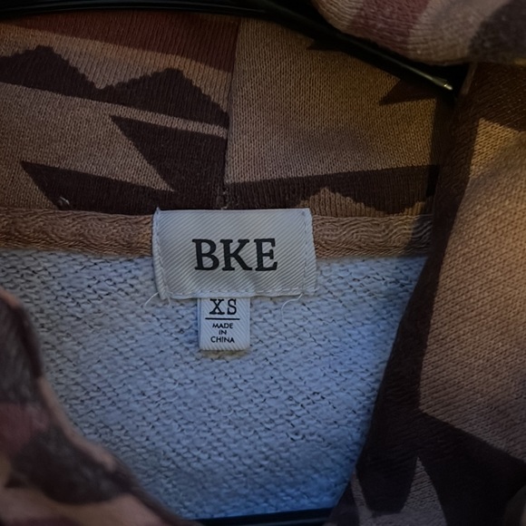 Womens Aztec Sweatshirt - Picture 3 of 3